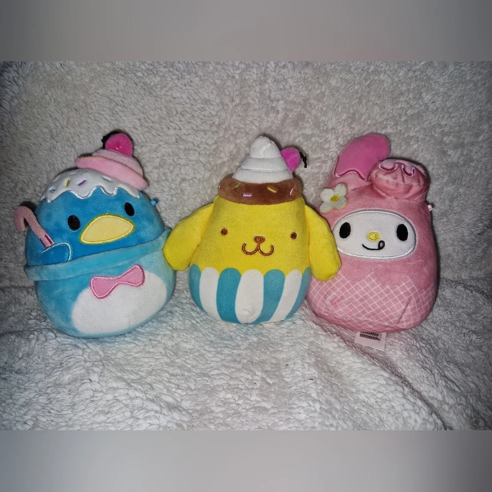 Hello kitty / sanrio squishmallows x3 - Picture 1 of 2